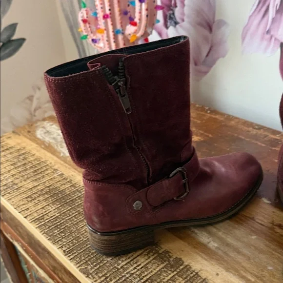 Clarks Dark Red Suede and Leather Heeled Boots - Picture 5 of 9